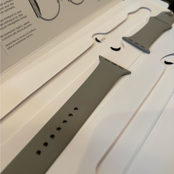 Apple Watch Band - 45mm Grey - Picture 2 of 3